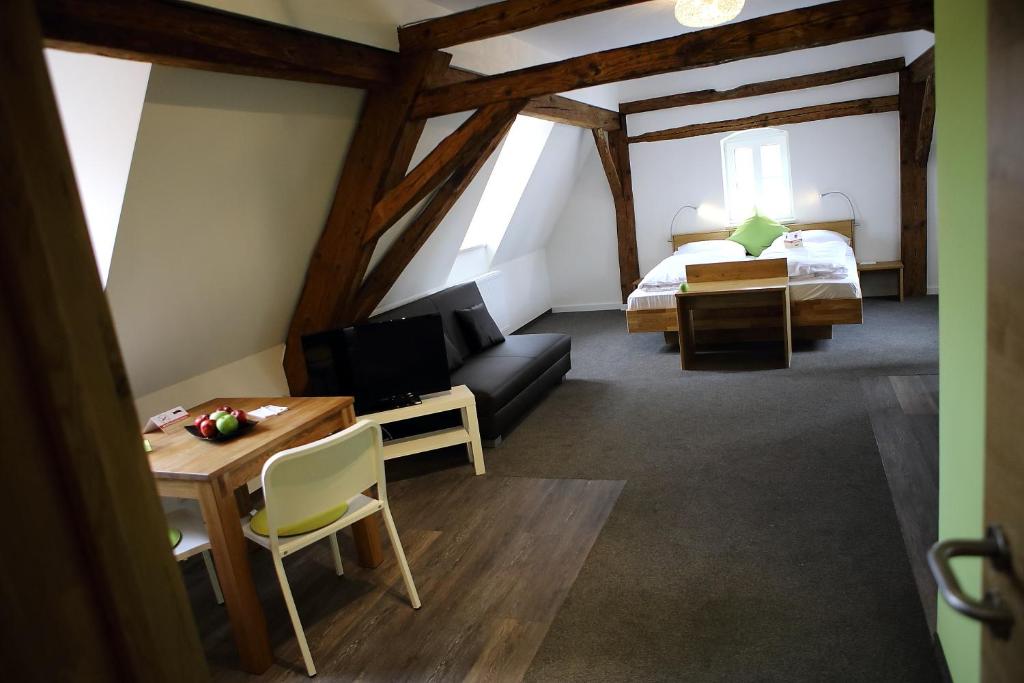 Posezení v ubytování Schieners Hotel & Apfelhof Apartments