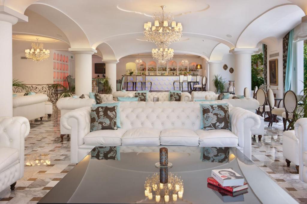 Posezení v ubytování Grand Hotel La Favorita