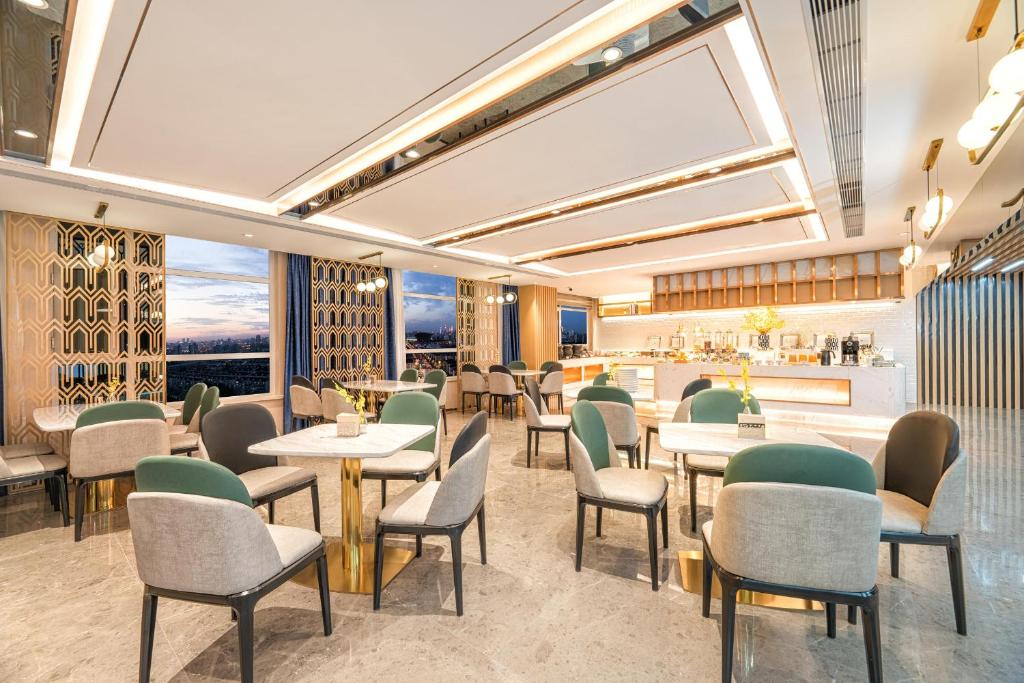 Atour Hotel Lanzhou Xigu - Housity