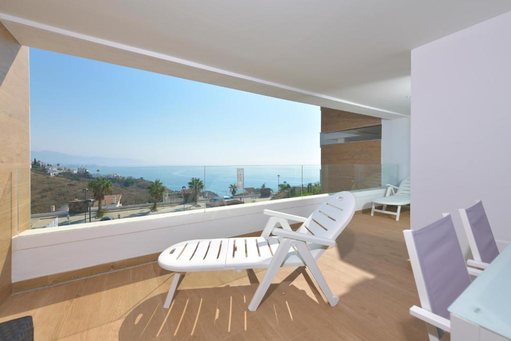 Balkón alebo terasa v ubytovaní Olée Torrox Costa Holiday Rentals by Fuerte Group