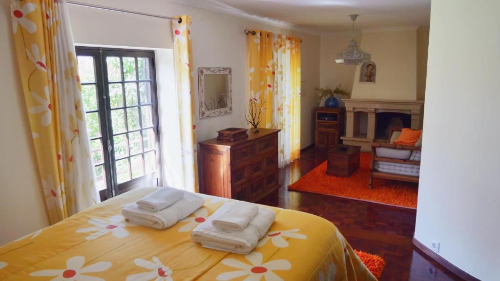 Llit o llits en una habitació de Casa da Joana, Quinta Carmo - Alcobaça/Nazaré