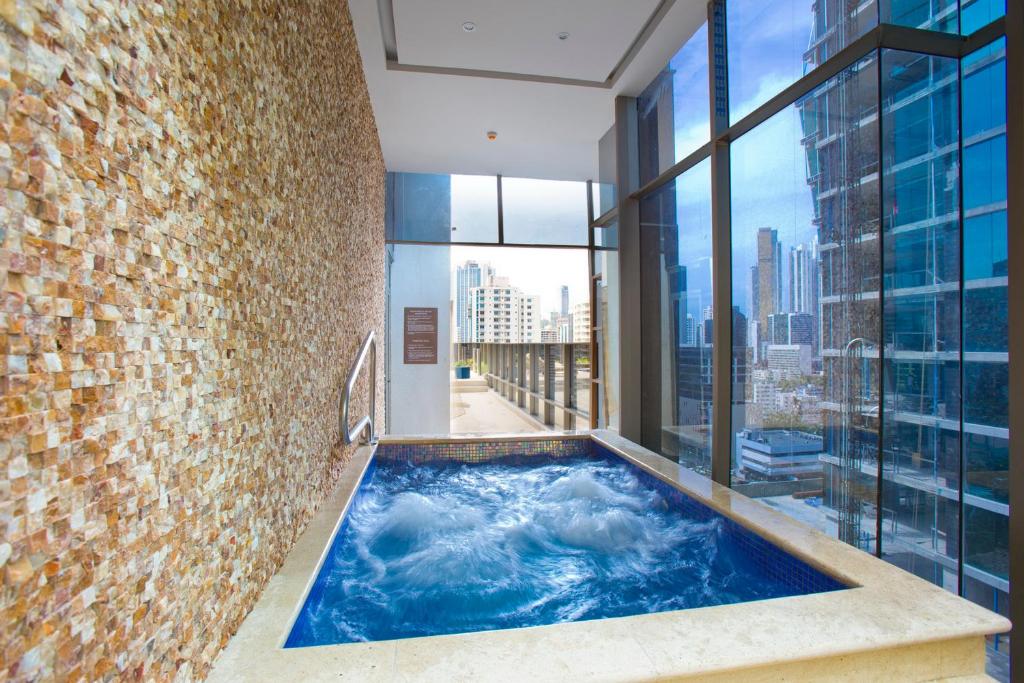 Bazén v ubytování Global Hotel Panama nebo v jeho okolí