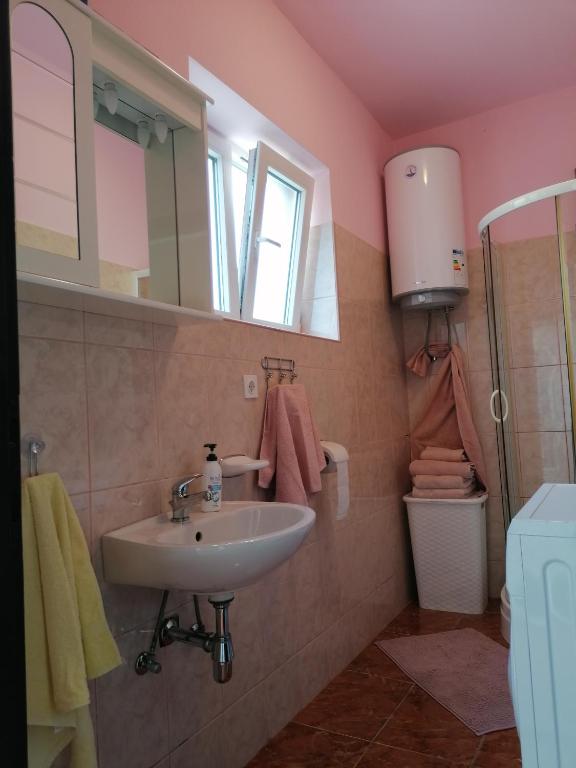 Kúpeľňa v ubytovaní Kuća za odmor Ana