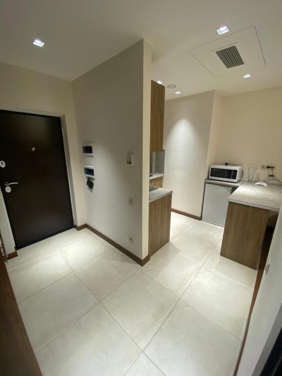 لابی و فضای عمومی Byuzand Yerevan Apartment - تصویر ۵