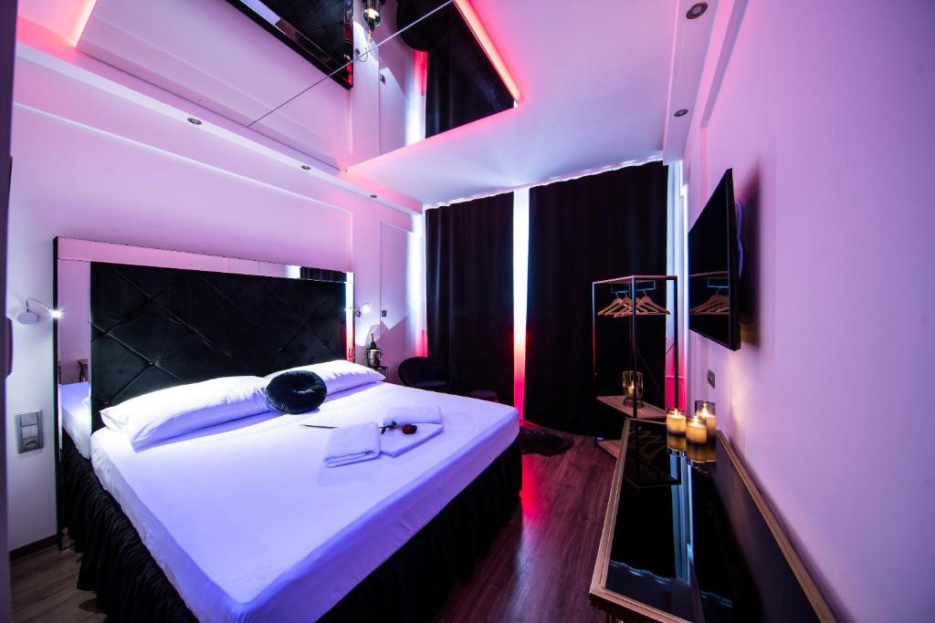 Hotel Aura Design & Garden Pool - Resim 26