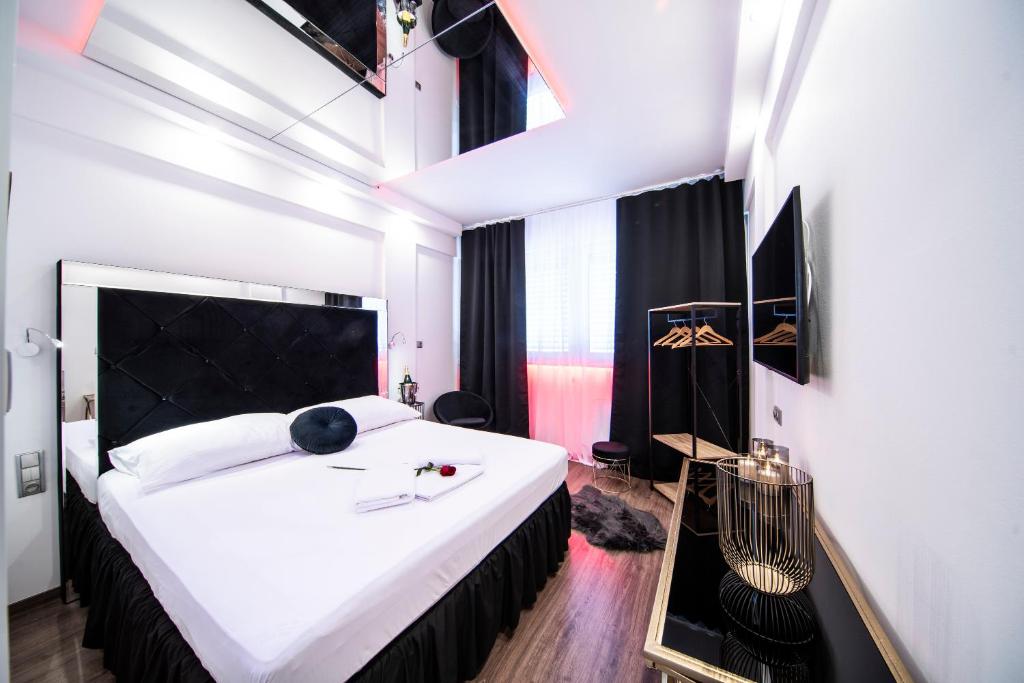 Hotel Aura Design & Garden Pool - Resim 8