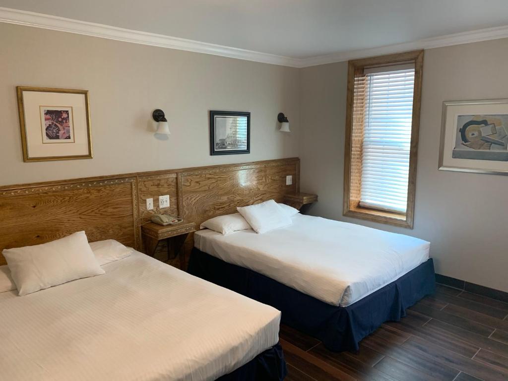 District Hotel photo