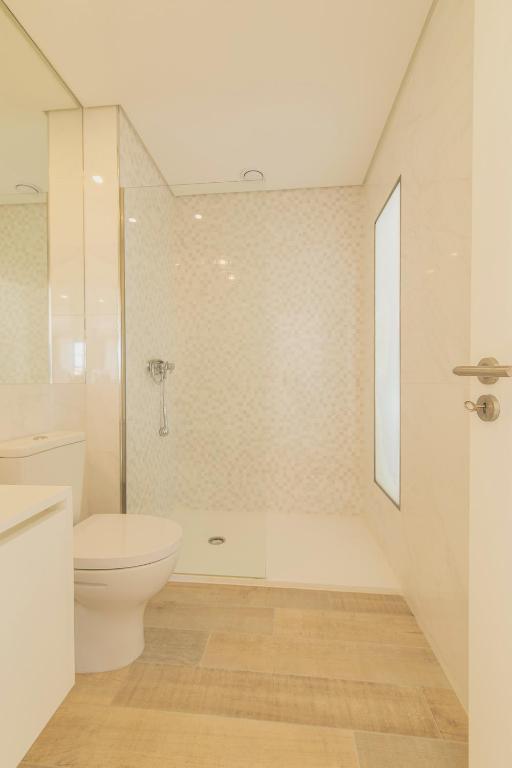 OportoLuxApartments - Deluxe Double Room (2 Adults + 1 Child)