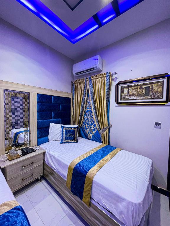 Horizon Hotel - Deluxe Twin Room