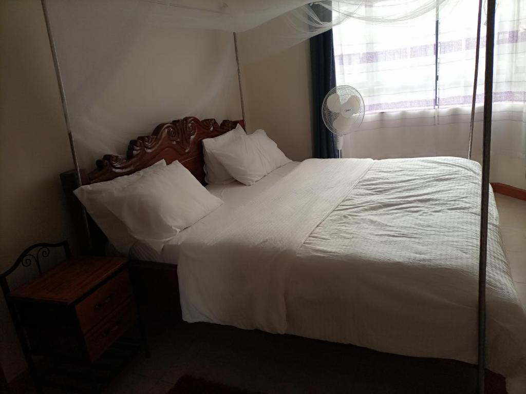 JKIA homestays - Camera Familiare Deluxe