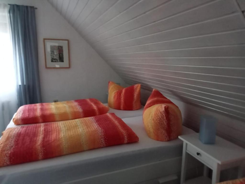 Postel nebo postele na pokoji v ubytování Gästezimmer Göring