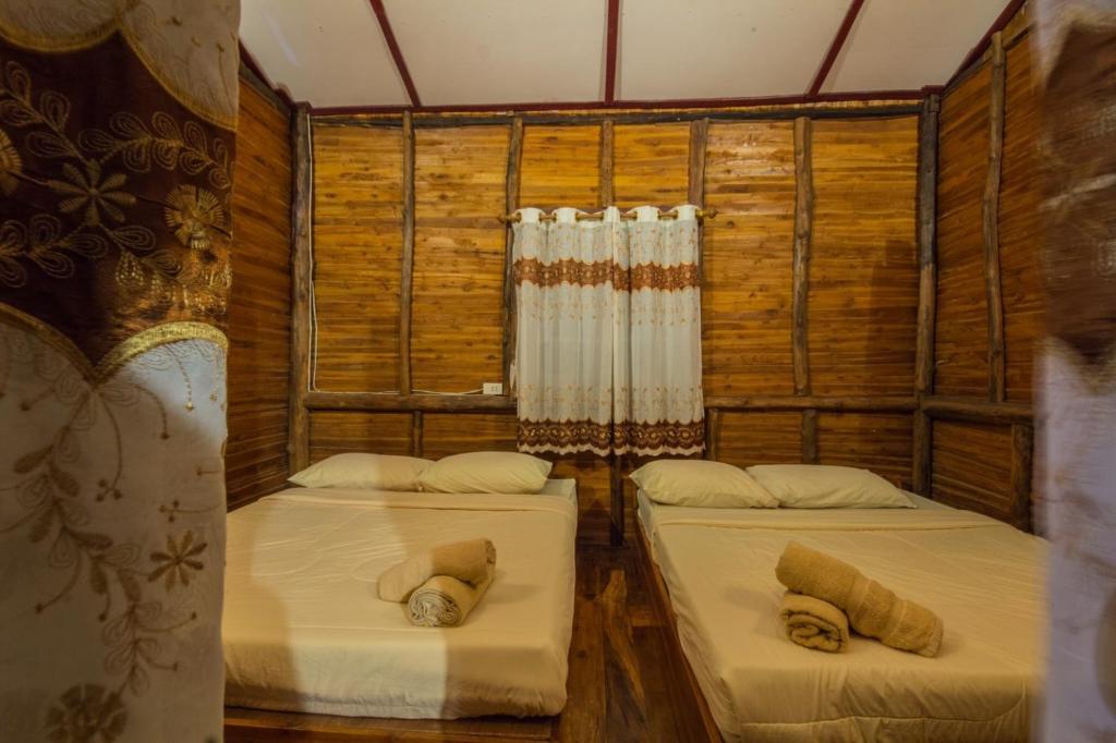 บ้านสวนศรเพชร - Sala Rei Com Vista Para A Montanha