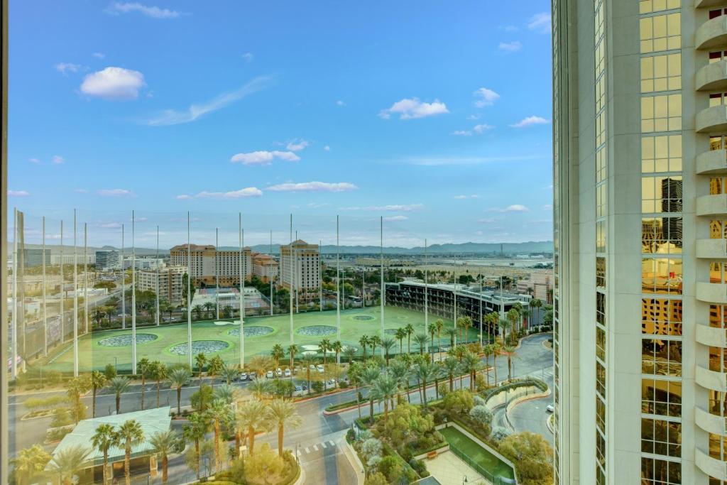 Nespecifikovaný výhled na destinaci Las Vegas nebo výhled na město při pohledu z aparthotelu