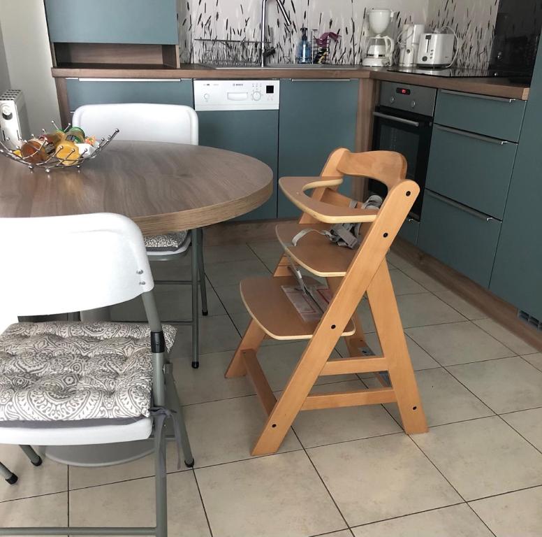 Cuisine ou kitchenette dans l'établissement Cocon sur cour