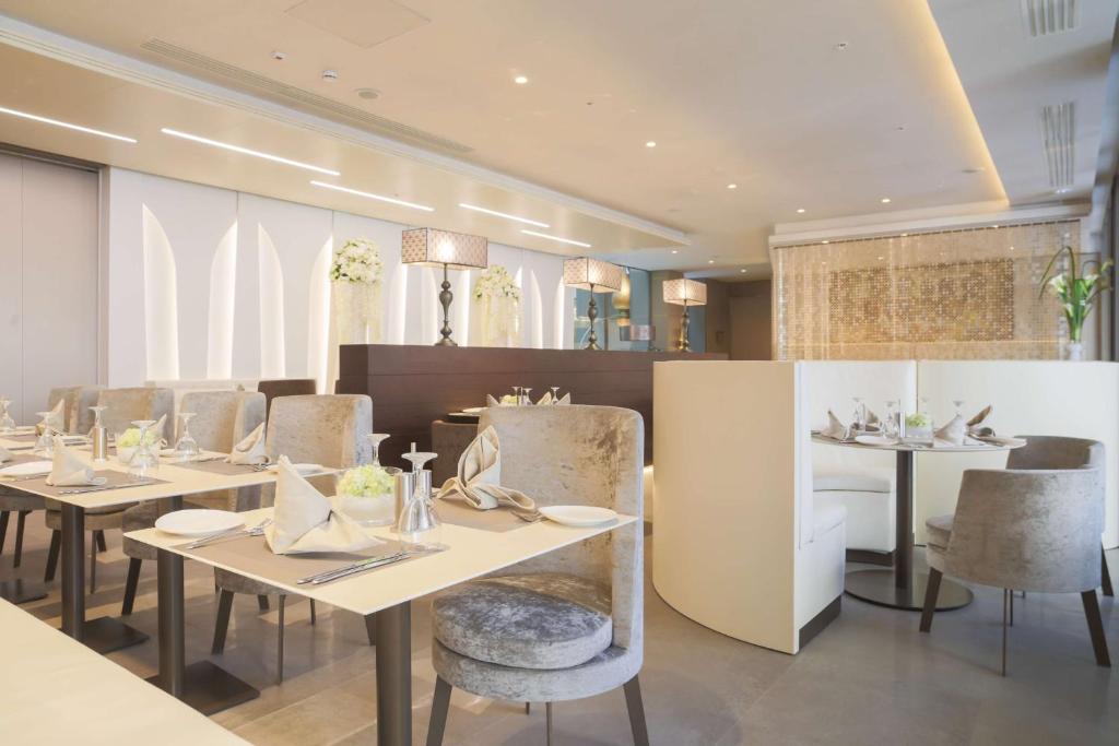 Posezení v ubytování The Legacy Luxury Hotel, Algiers
