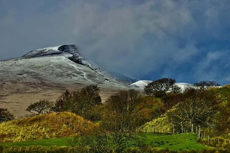 Waterfall country apartments- Craig y nos