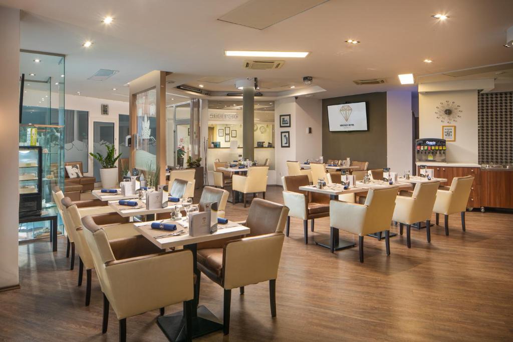 Restaurace v ubytování Kristály Hotel