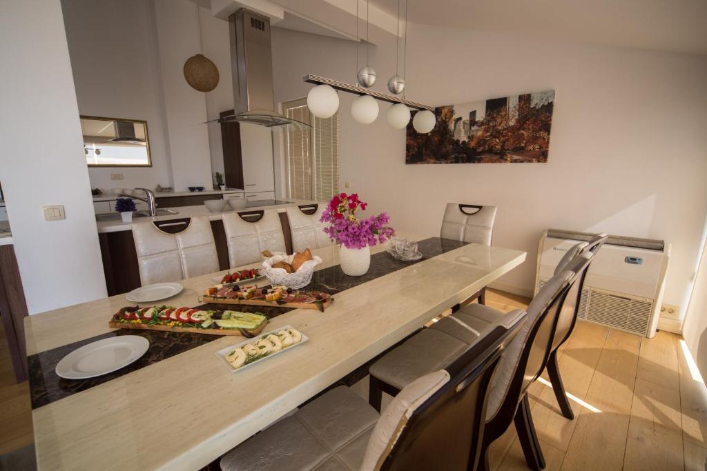 Spa Resort Luxury Apartments - 8