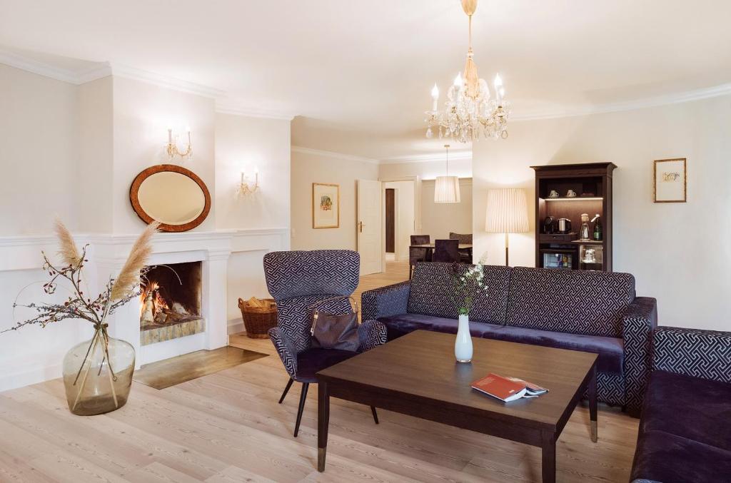 Posezení v ubytování IMLAUER Hotel Schloss Pichlarn