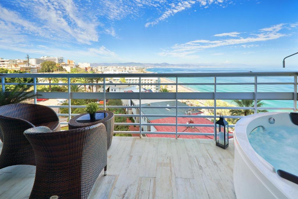 Balcón al mar Apartment Direct access to the beach ...