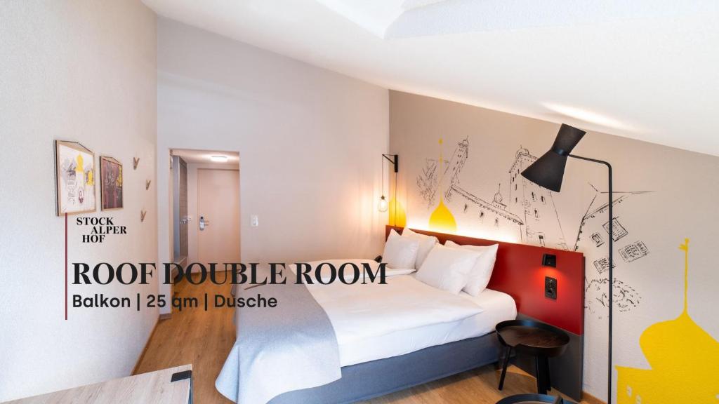 Postel nebo postele na pokoji v ubytování Hotel Stockalperhof