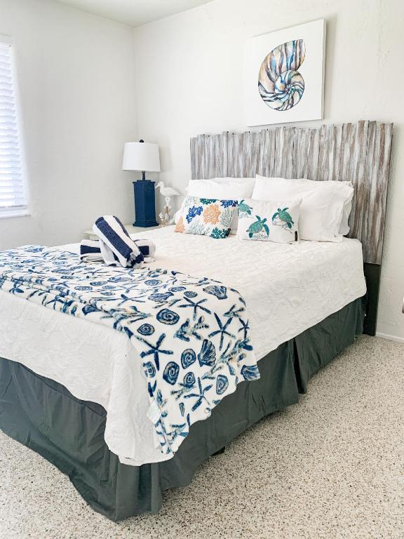 Ocean Eleven Suites photo