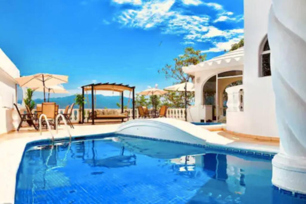 Vacation Home Casa privada con alberca y terraza en La Audiencia, Manzanillo,  Mexico 