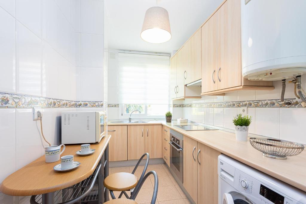 Kuchnia lub aneks kuchenny w obiekcie Apartamento El Recreo Torrox by Solset
