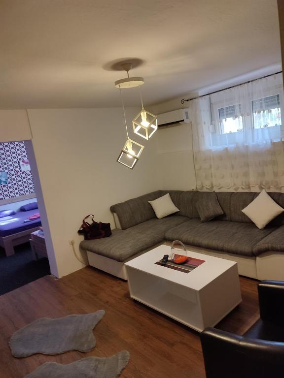 V&J apartments - One-Bedroom Apartment