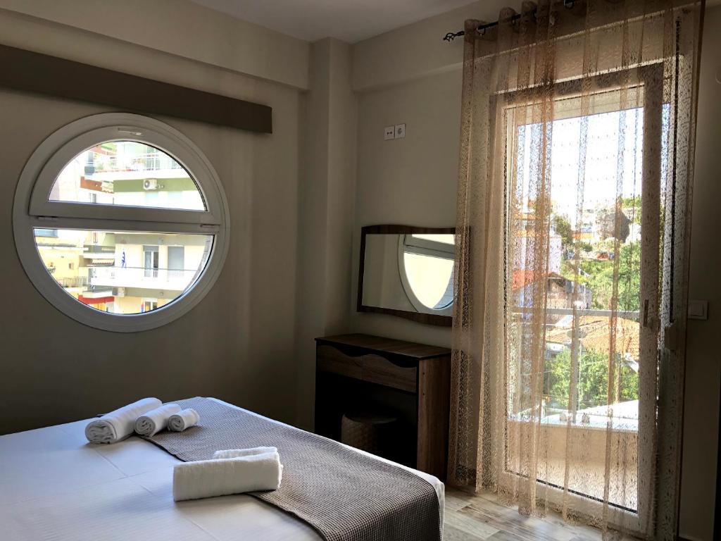 A bed or beds in a room at Gallery House in Drama