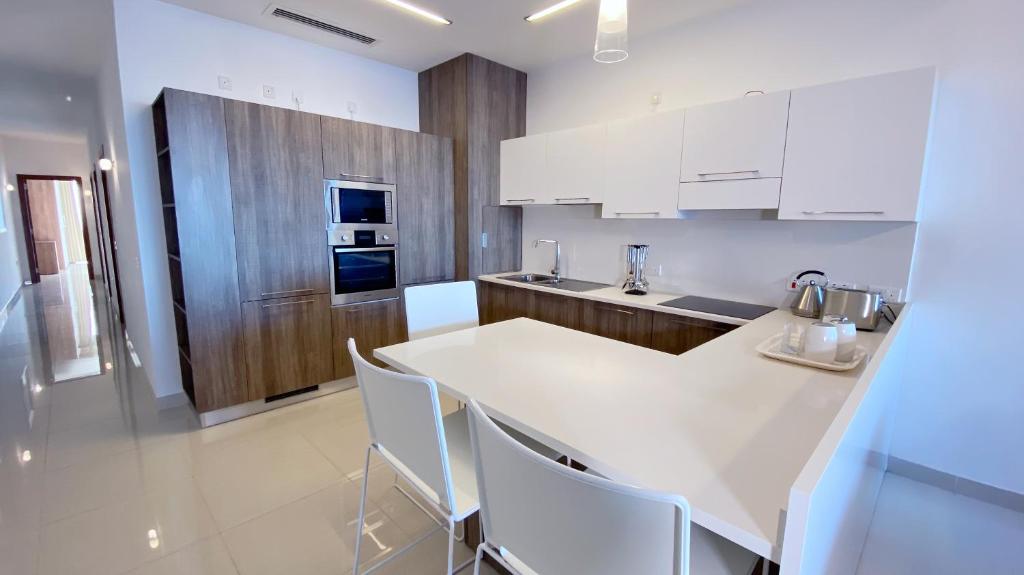 Quisisana Apartments - Cast Renting - 4