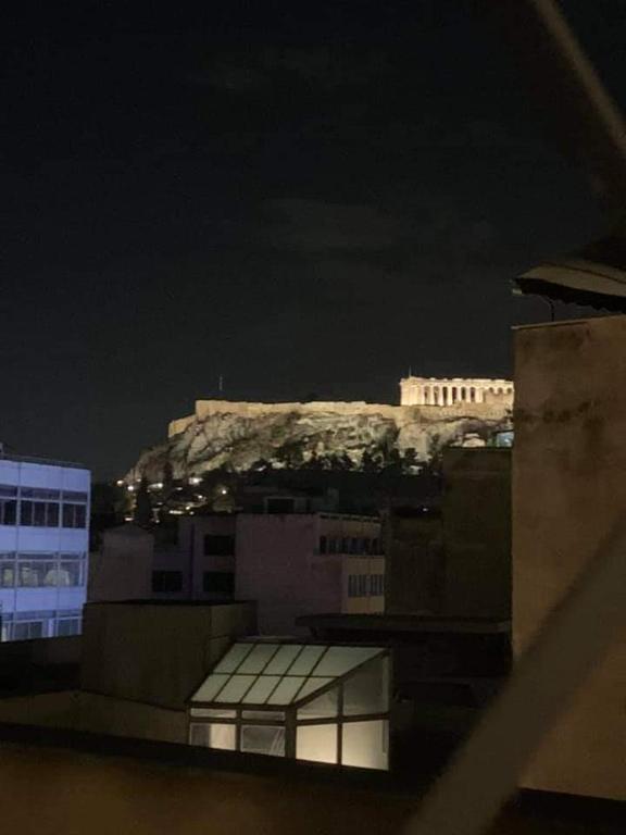 Fotografia z galérie ubytovania Super Loft With Acropolis View v Aténach