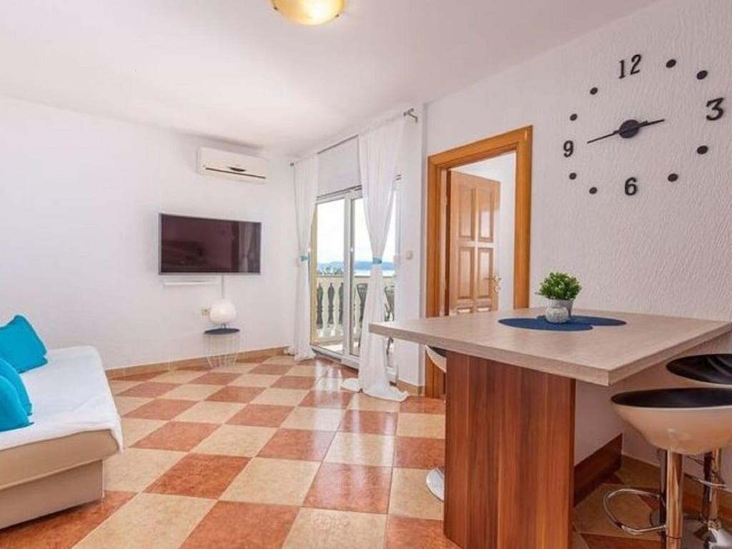 Fotografia z galérie ubytovania Luring Apartment in Dramalj with Swimming Pool v Dramalji