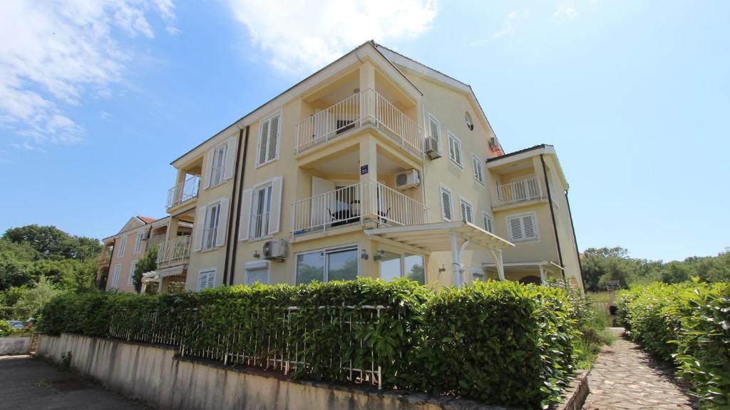 Zdjęcie z galerii obiektu Apartment Kukolj w mieście Vantačići
