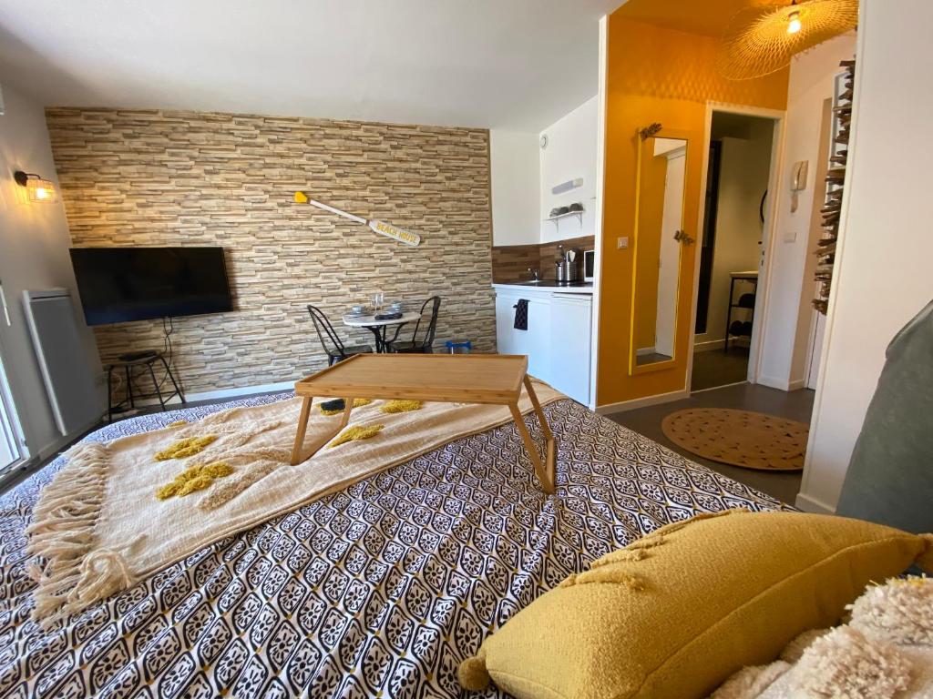 Кровать или кровати в номере Studio Beach House à Sangatte bord de plage