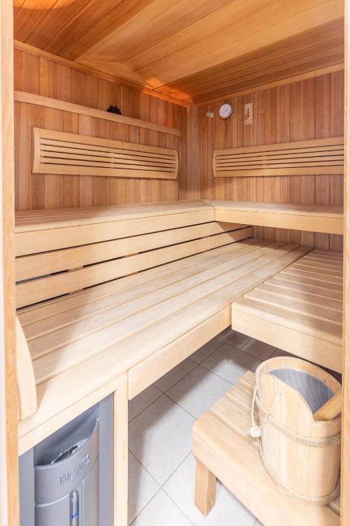 Kép Spacious Chalet Helen - 2 Saunas, 5 Bedrooms, 7 Bathrooms in Kaprun szállásáról Kaprunban a galériában