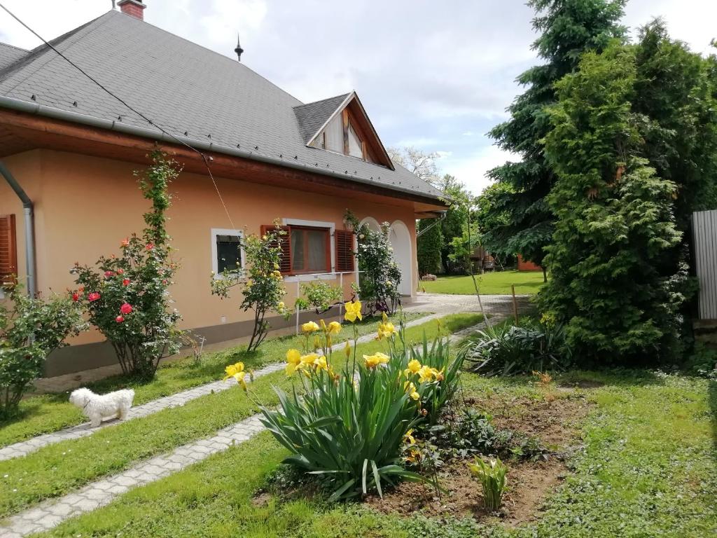 Varga Apartman 8649 Balatonberény, 45 Szabadság utca kép - 1