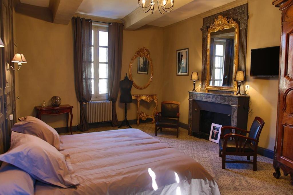 Postel nebo postele na pokoji v ubytování Le 4 Feuilles en.Camargue