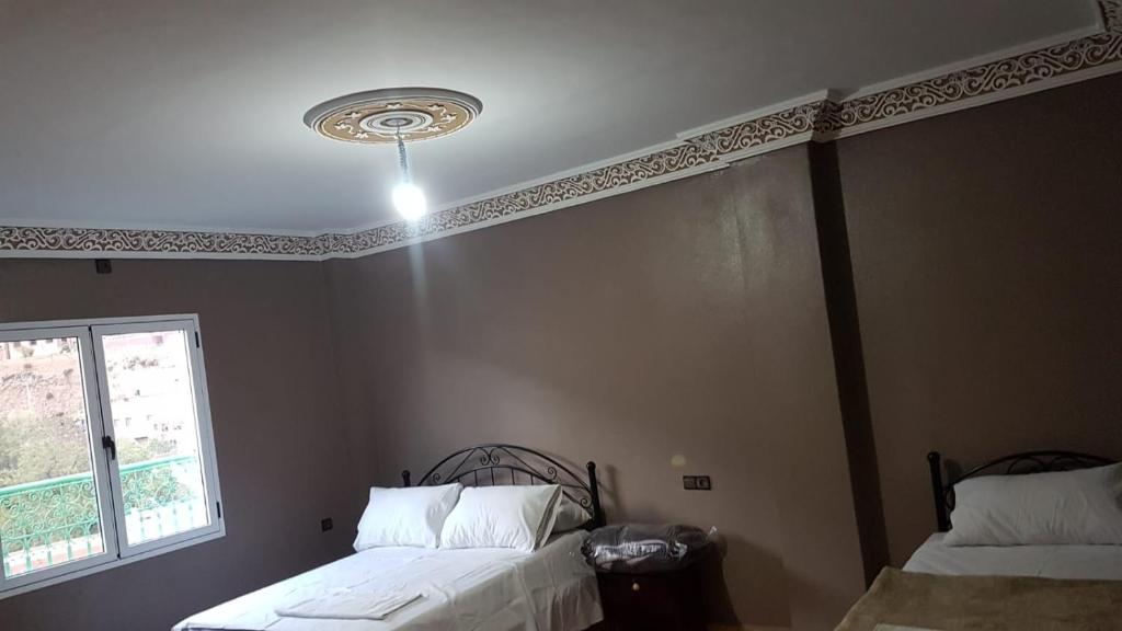 Auberge Restaurant Fatihi Freres - Triple Habitación Con Balcón