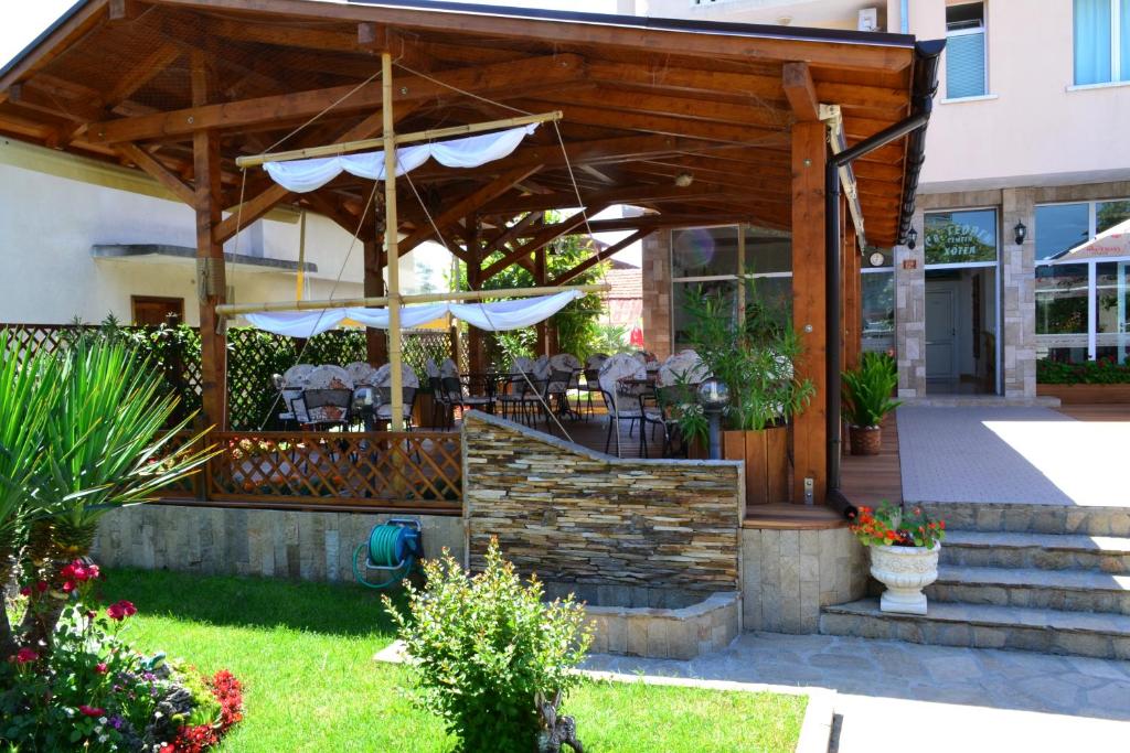 Zahrada ubytování Saint George Family Hotel