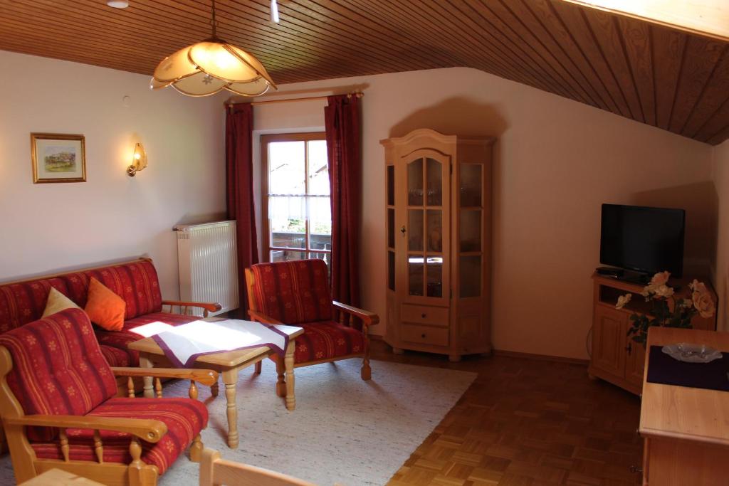 Schwaigerhof - Apartment With Balcony
