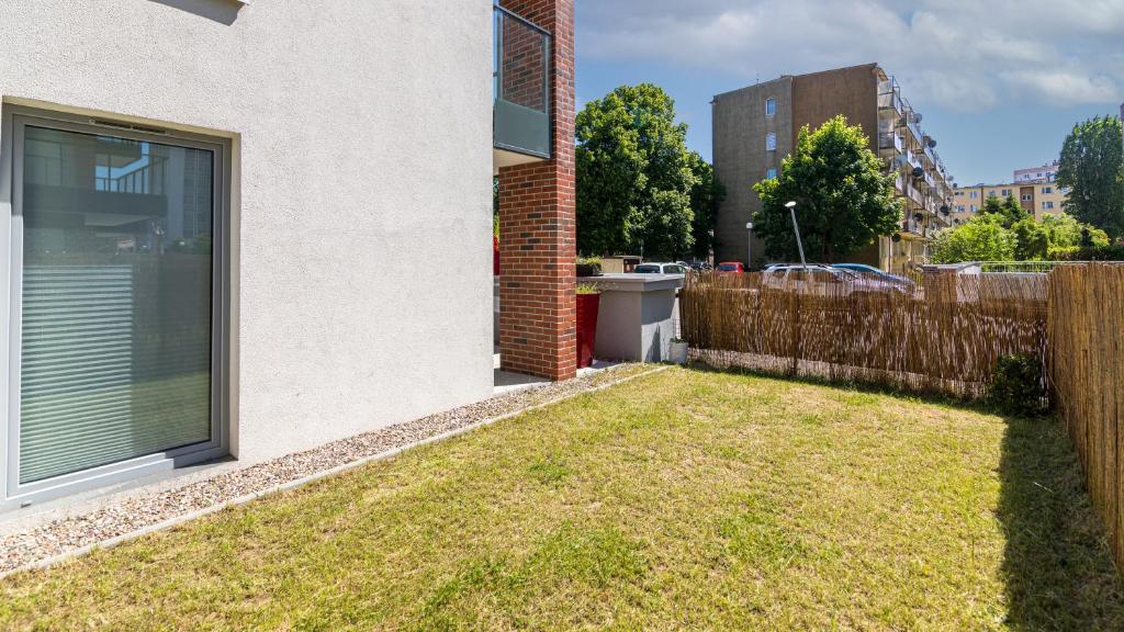 Vonkajšia záhrada v ubytovaní Comfy Apartments - Stare Miasto z Ogrodem