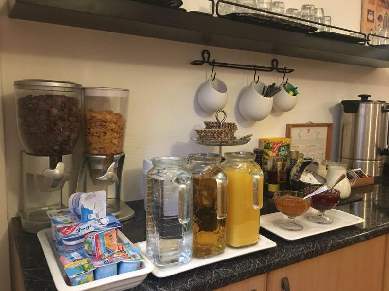 Kuchyň nebo kuchyňský kout v ubytování Hotel Amelie Berlin