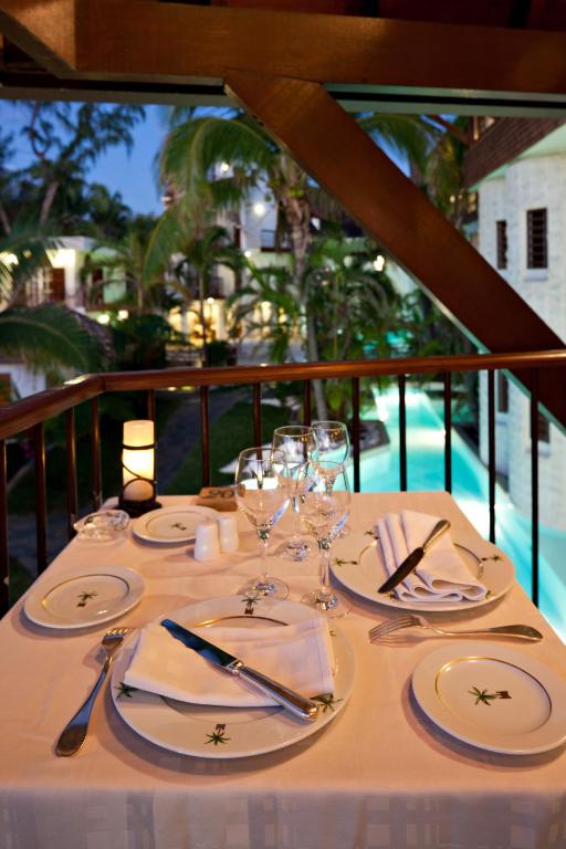 Bazén v ubytování Le Saint Alexis **** Hotel & Spa nebo v jeho okolí