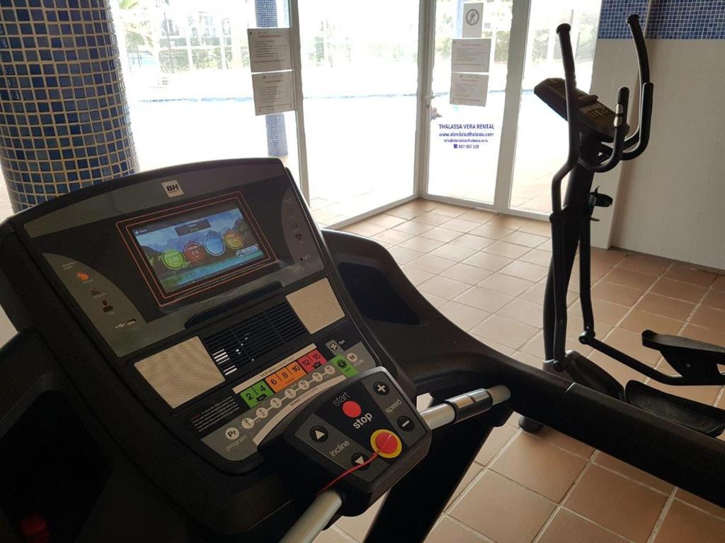Posilňovňa alebo fitness centrum v ubytovaní Al Andalus Thalassa I VERARENTAL-COM
