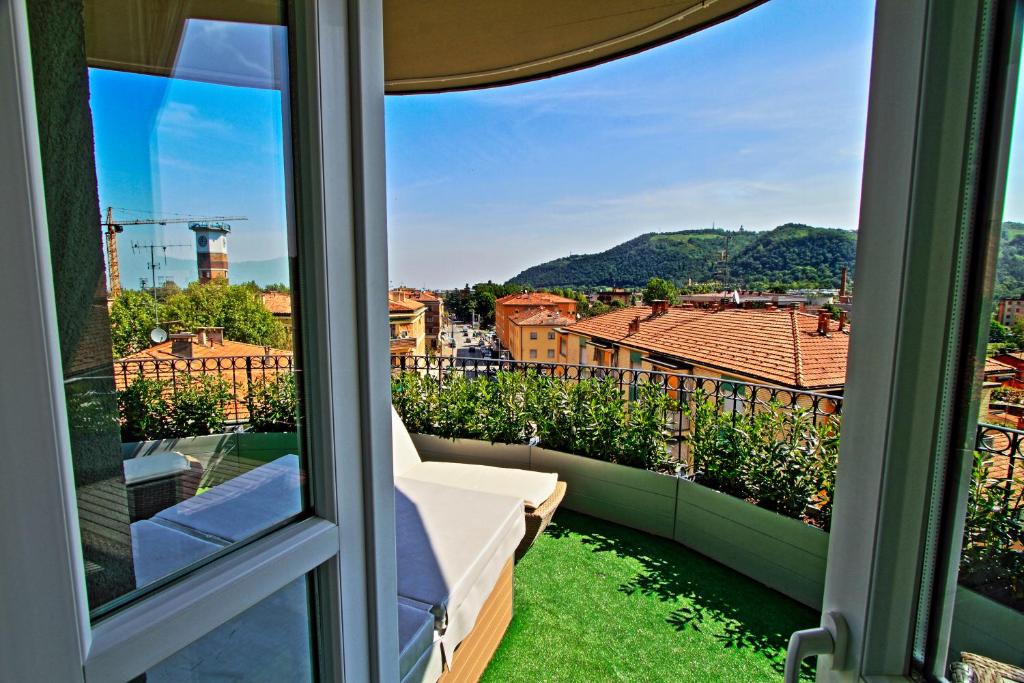 A general mountain view or a mountain view taken from a szállodákat