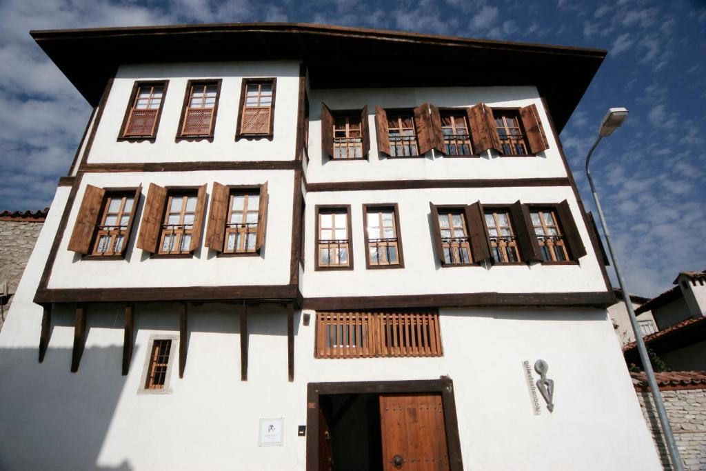 Budova, kde se hotel nachází