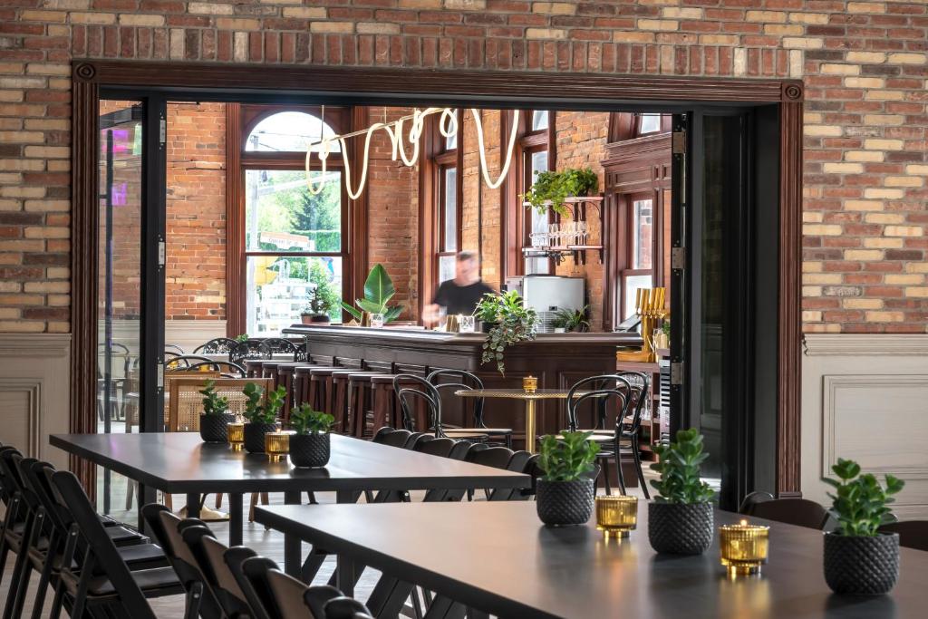 Gladstone House - Resim 24