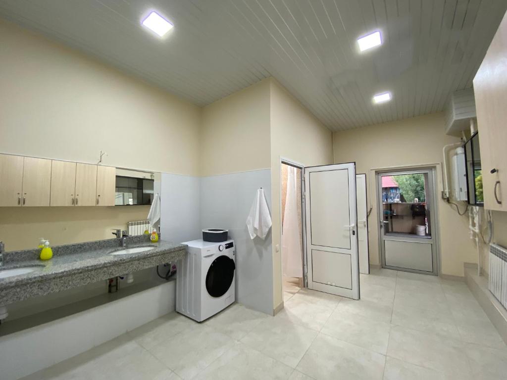 Kuchyň nebo kuchyňský kout v ubytování KangAr guest house