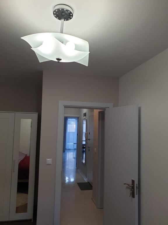 Kép New The Twins Varna Two-Bedroom, Apt 5 at 15 Tsani Ginchev Street, floor 3 szállásáról Várnában a galériában